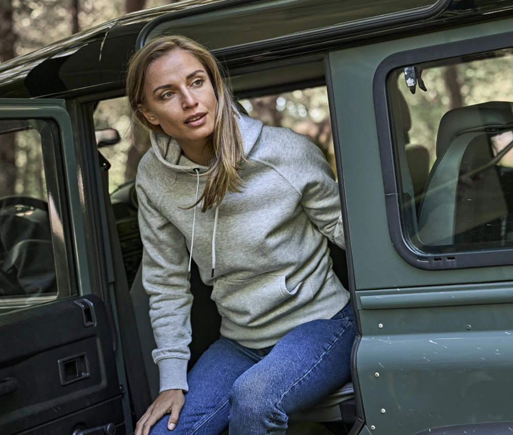 Sweat capuche femme moderne et pas chère